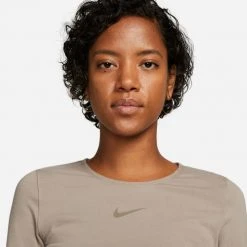 Nike Sportswear Γυναικεία Μπλούζα με Μακρύ Μανίκι MOON FOSSIL/OLIVE GREY -Γυναικεία Ρούχα Εκπτώσεις nike w nsw crop tape ls top 2