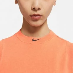 Nike Sportswear Γυναικεία Cropped Αμάνικη Μπλούζα ATOMIC ORANGE/BLACK -Γυναικεία Ρούχα Εκπτώσεις nike w nsw wash tnk top 2
