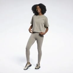 Reebok Classics Natural Dye Γυναικεία Crop Μπλούζα TREKGR -Γυναικεία Ρούχα Εκπτώσεις reebok classics cl rbk nd cropped t 25