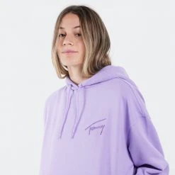 Tommy Jeans Oversized Tommy Signature Γυναικεία Μπλούζα με Κουκούλα VIOLET VIOLA 7 Tommy Jeans Oversized Tommy Signature Γυναικεία Μπλούζα με Κουκούλα VIOLET VIOLA -Γυναικεία Ρούχα Εκπτώσεις tommy jeans tjw ovrszd tommysignature hoodie 3